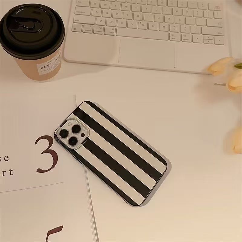 غطاء هاتف بتصميم فني مميز وخطو - مراجعة Phone Cases Drawing وسعره