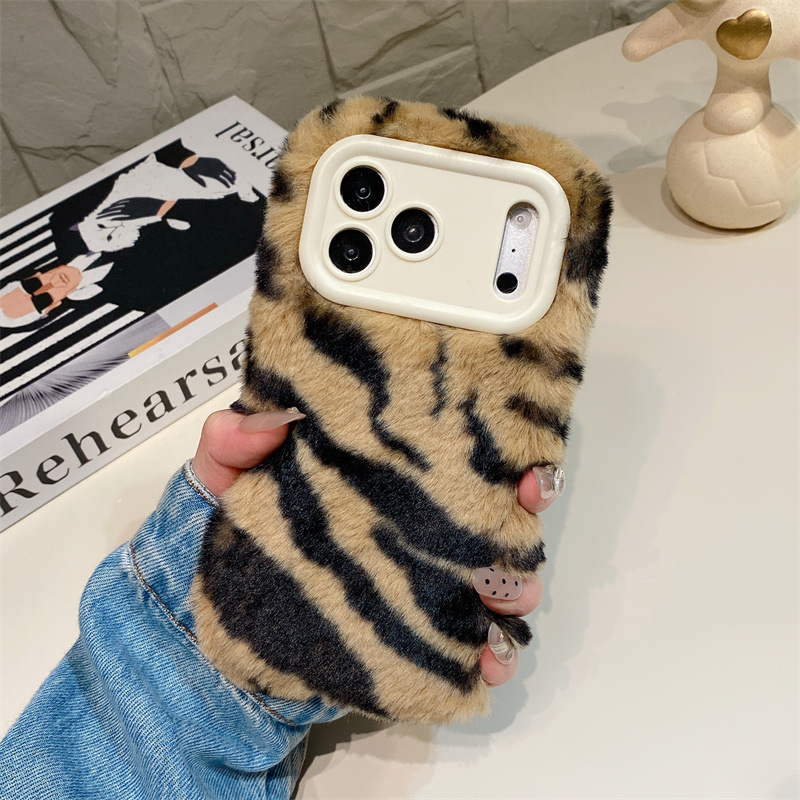غطاء هاتف فاخر بنمط حمار وحشي  - مراجعة Phone Cases Iphone 12 وسعره