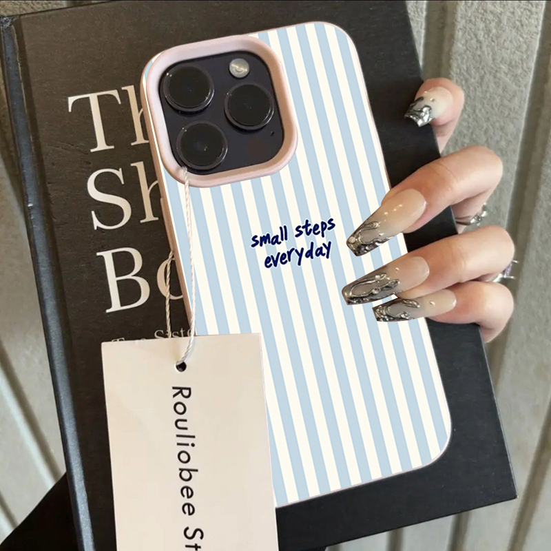 غطاء حماية أزرق بخطوط بيضاء له - مراجعة Phone Cases Blue وسعره